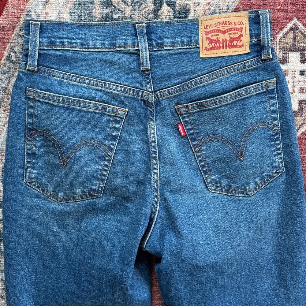 LEVI’S Button-fly Wedgie Straight Jeans Size 27 - Picture 6 of 11